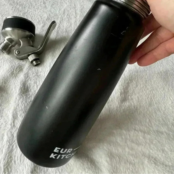 EurKitchen Professional Aluminum Whipped Cream Dispenser - Picture 9 of 9